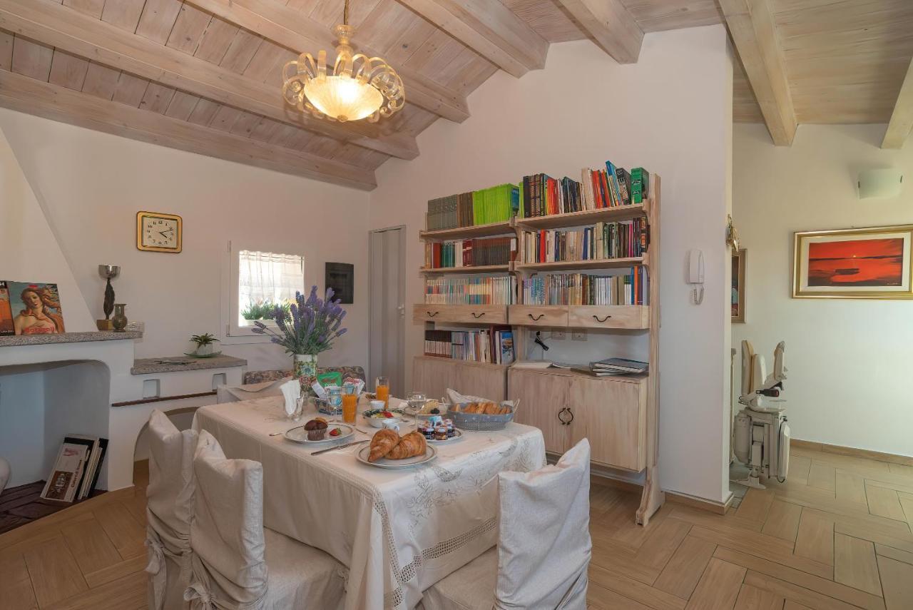 La Casa Del Pittore ออลเบีย ภายนอก รูปภาพ